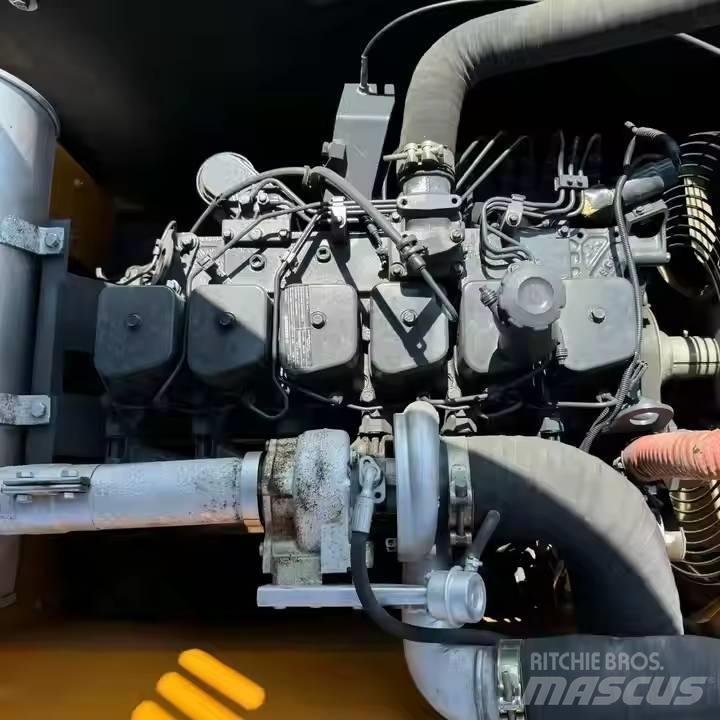 Hyundai R220LC-9S Гусеничные экскаваторы