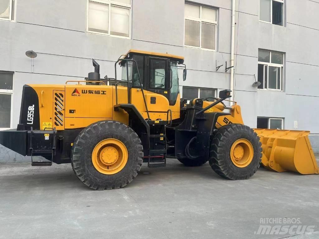 SDLG 958L Фронтальные погрузчики