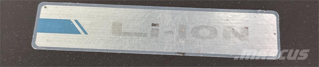 Atlet PSP160 Самоходные электроштабелёры