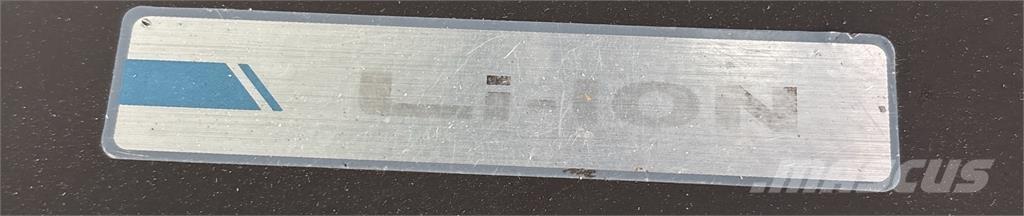 Atlet PSP160 Самоходные электроштабелёры