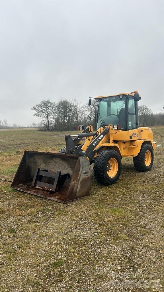 Volvo L 30 G Фронтальные погрузчики