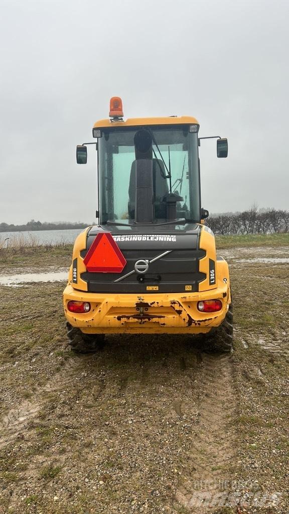 Volvo L 30 G Фронтальные погрузчики