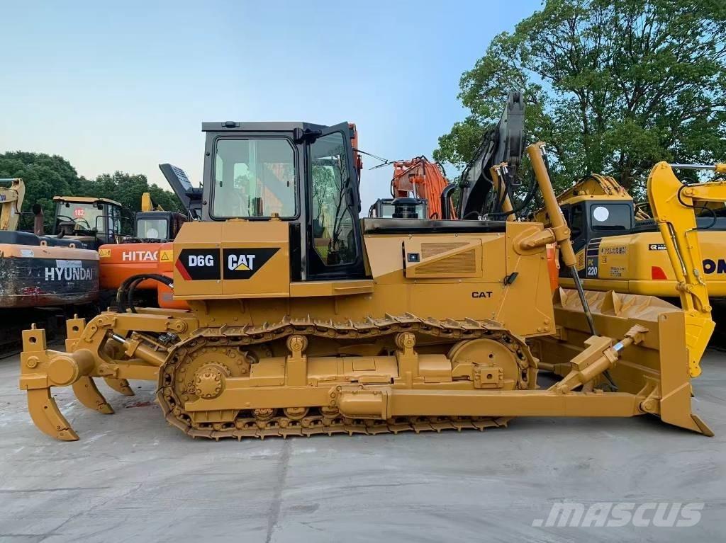 CAT D 6 G Гусеничные бульдозеры