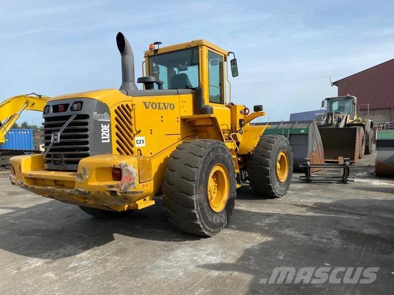 Volvo L 120 E Фронтальные погрузчики