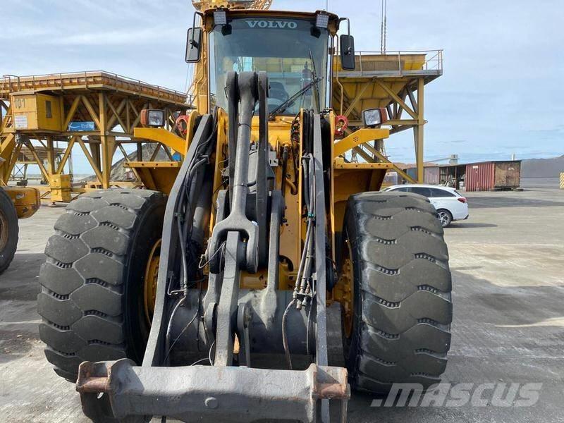 Volvo L 120 E Фронтальные погрузчики