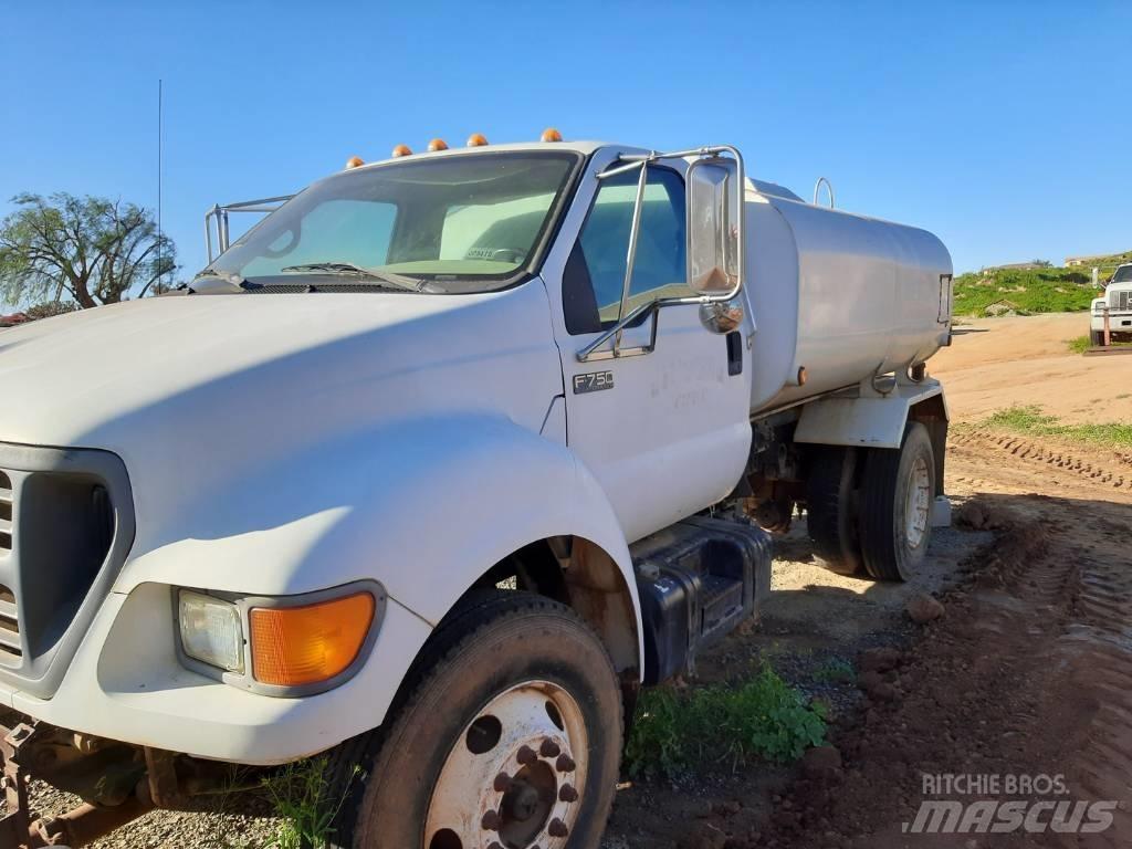Ford F 750 Поливочные машины
