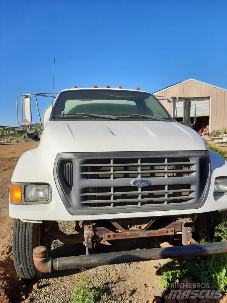 Ford F 750 Поливочные машины