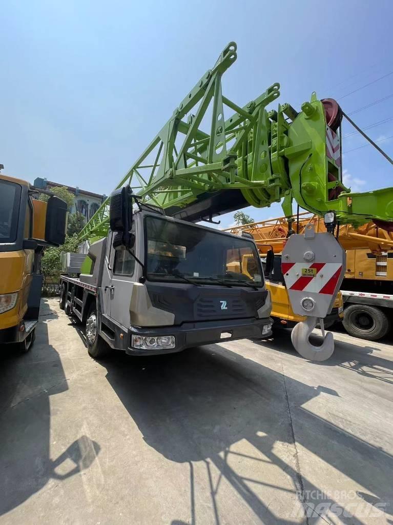 Zoomlion ZCT251V Автокраны