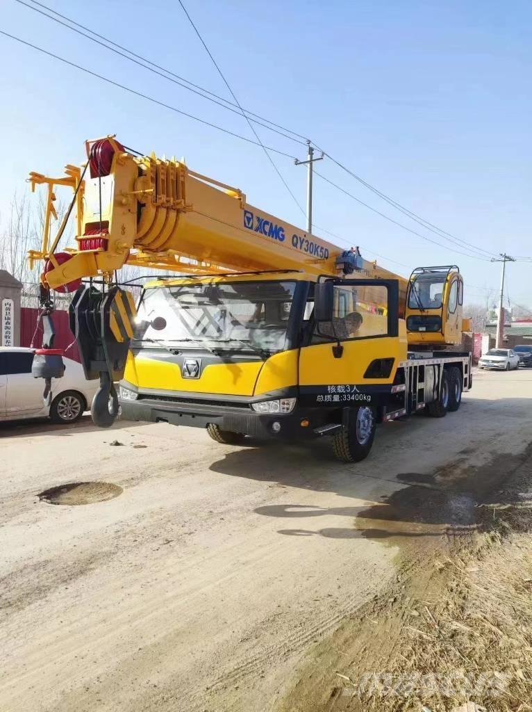XCMG QY30T Автокраны