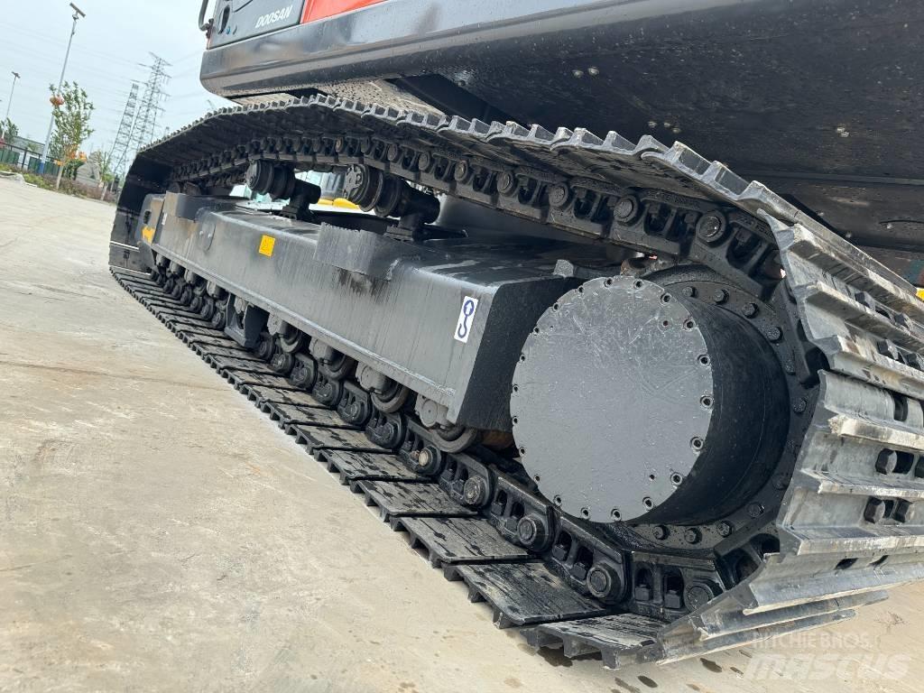 Doosan DX 225 LC-9C Гусеничные экскаваторы