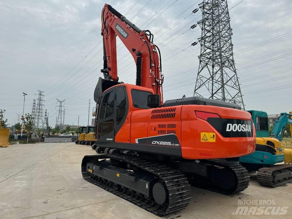 Doosan DX 225 LC-9C Гусеничные экскаваторы