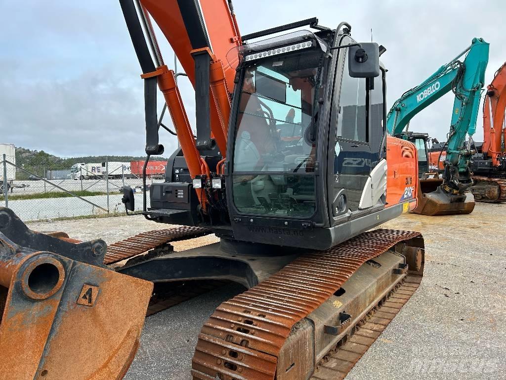 Hitachi ZX 210 LC-6 Гусеничные экскаваторы
