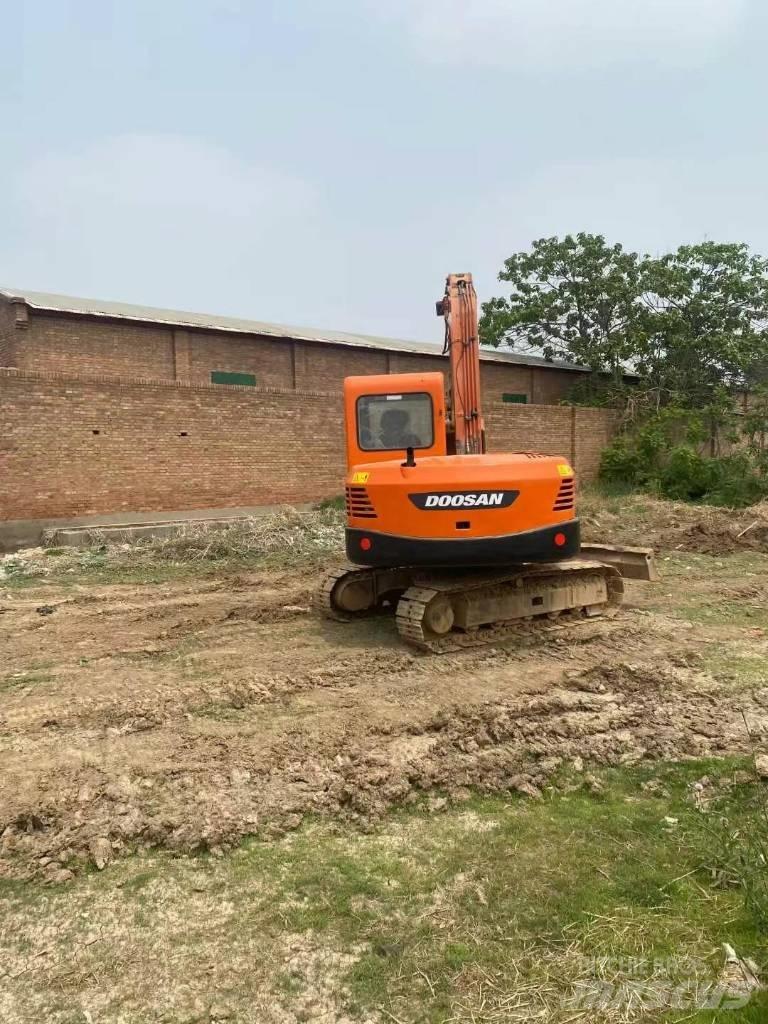 Doosan dx80-9C Гусеничные экскаваторы