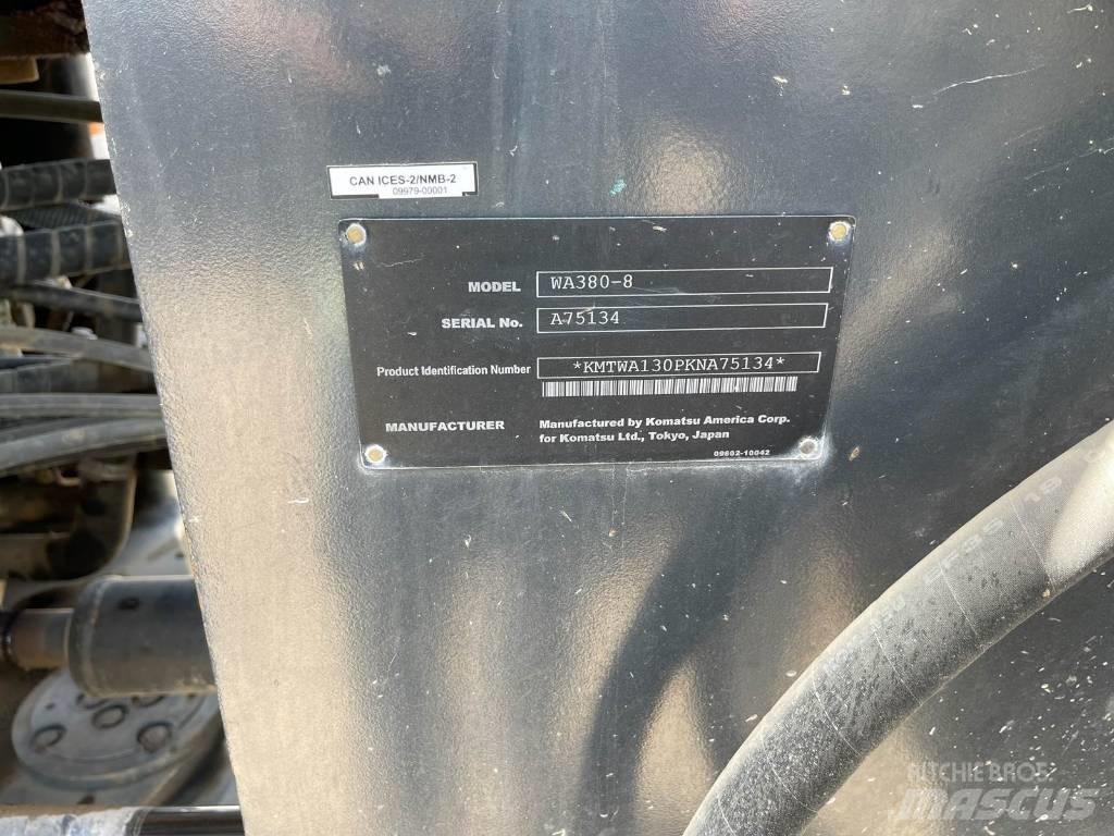 Komatsu WA 380-8 Фронтальные погрузчики
