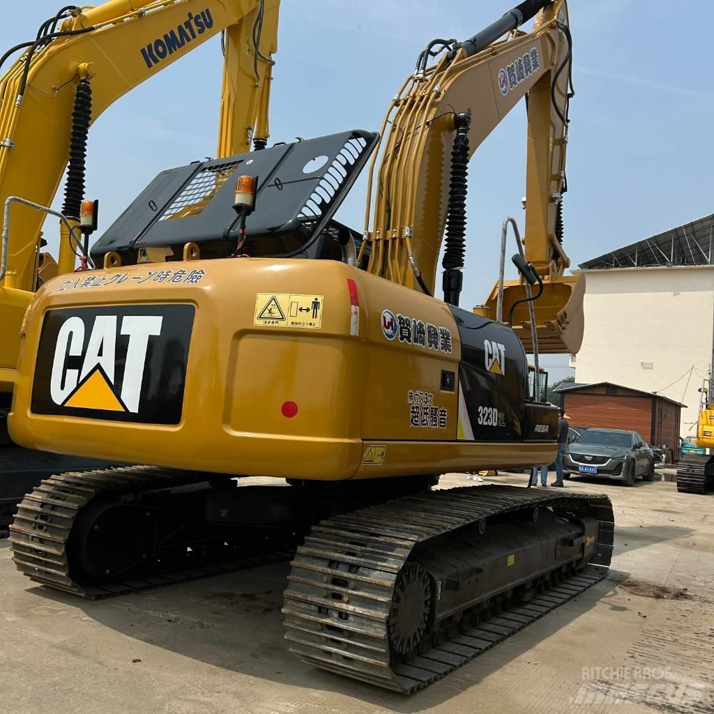 CAT 323D2L Гусеничные экскаваторы