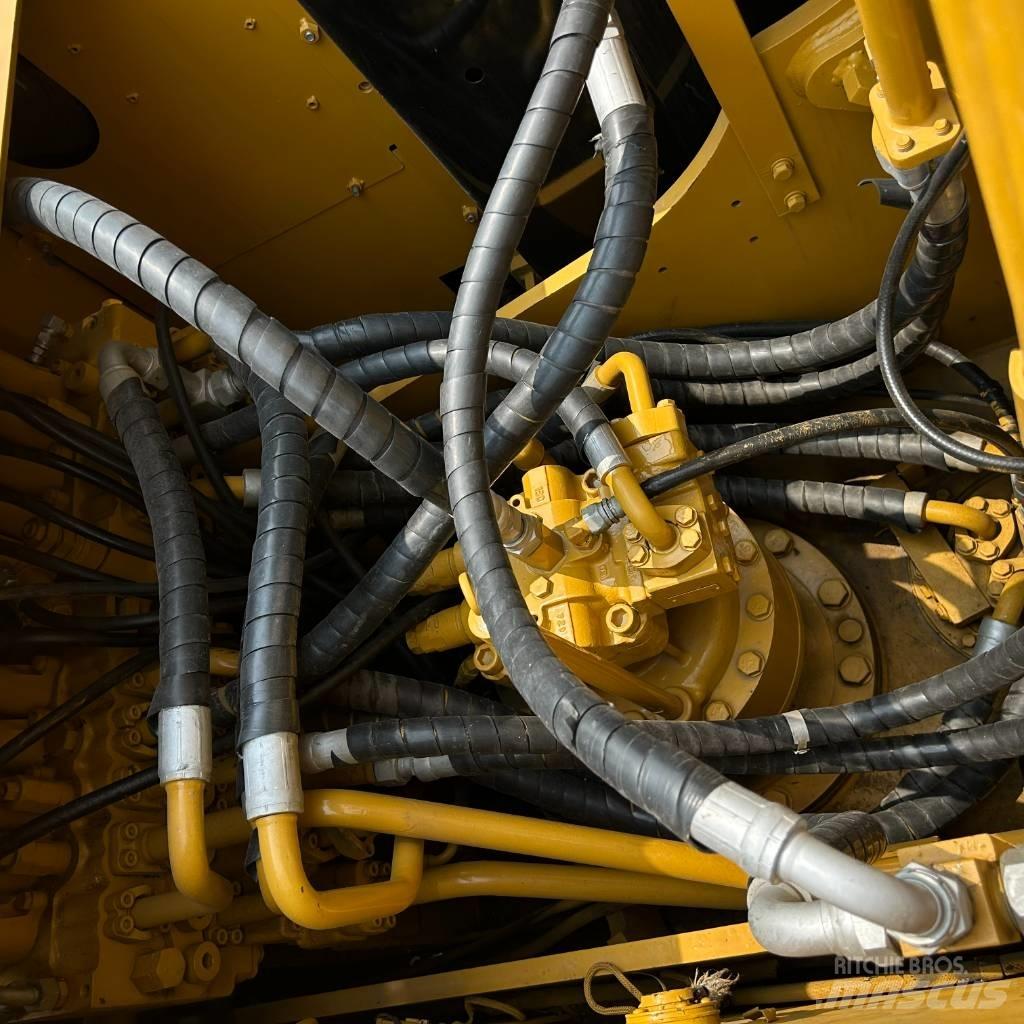 CAT 323D2L Гусеничные экскаваторы