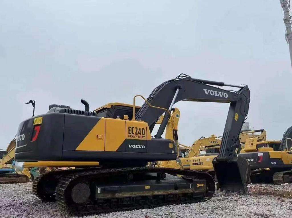 Volvo EC 240 Гусеничные экскаваторы