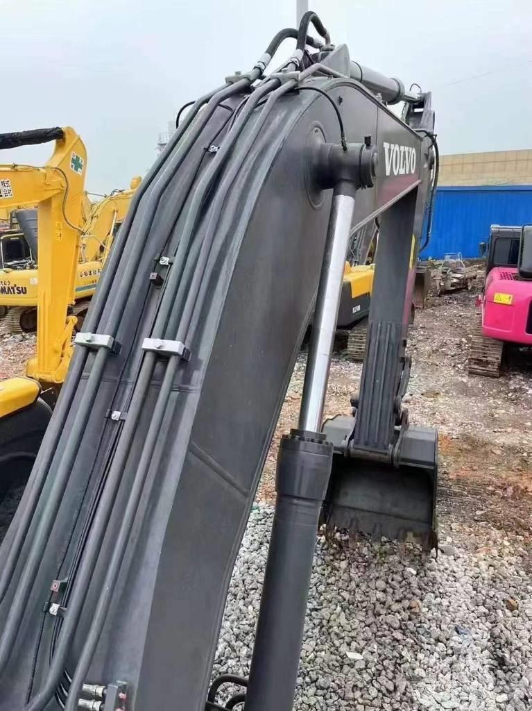 Volvo EC 240 Гусеничные экскаваторы