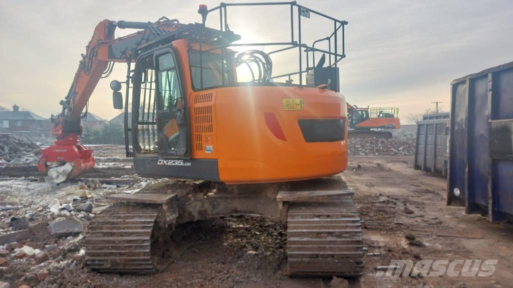 Doosan DX 235 LCR-5 Гусеничные экскаваторы