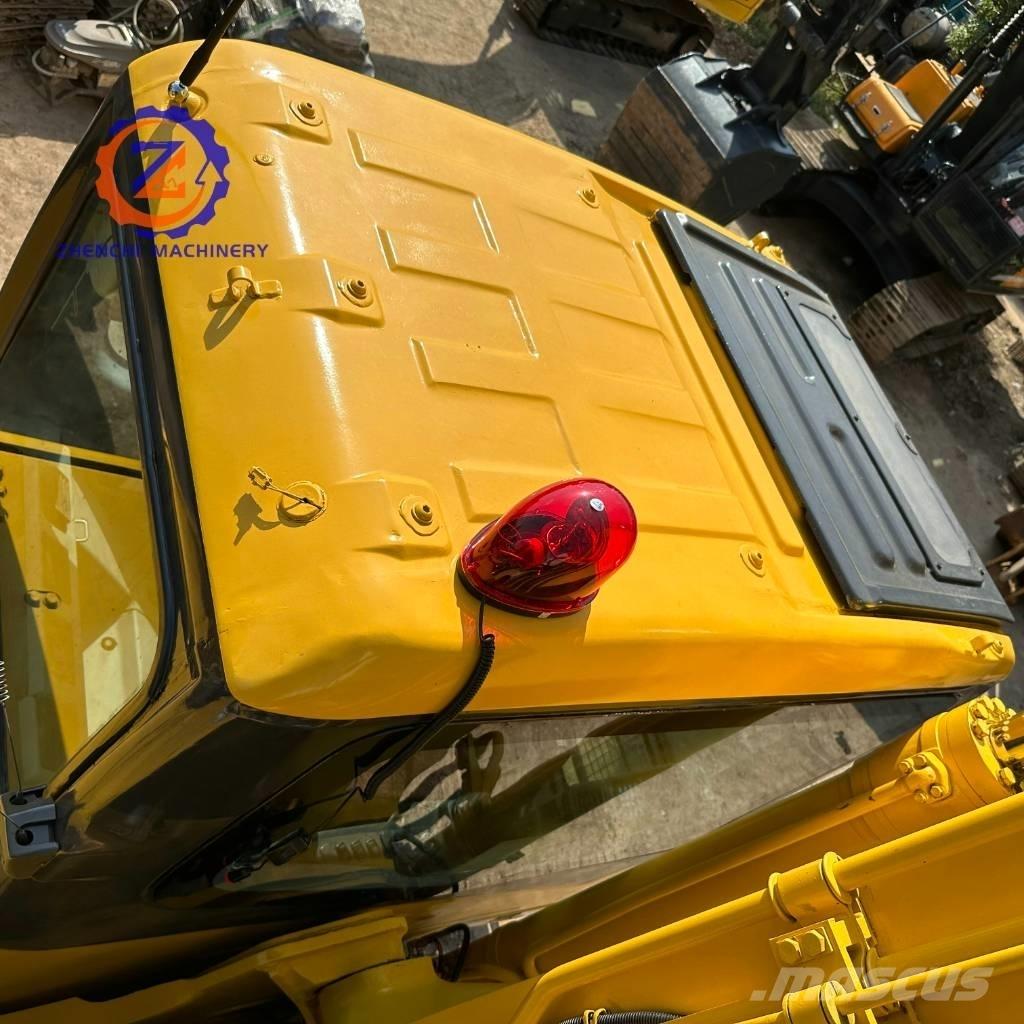 Komatsu PC 200-7 Гусеничные экскаваторы