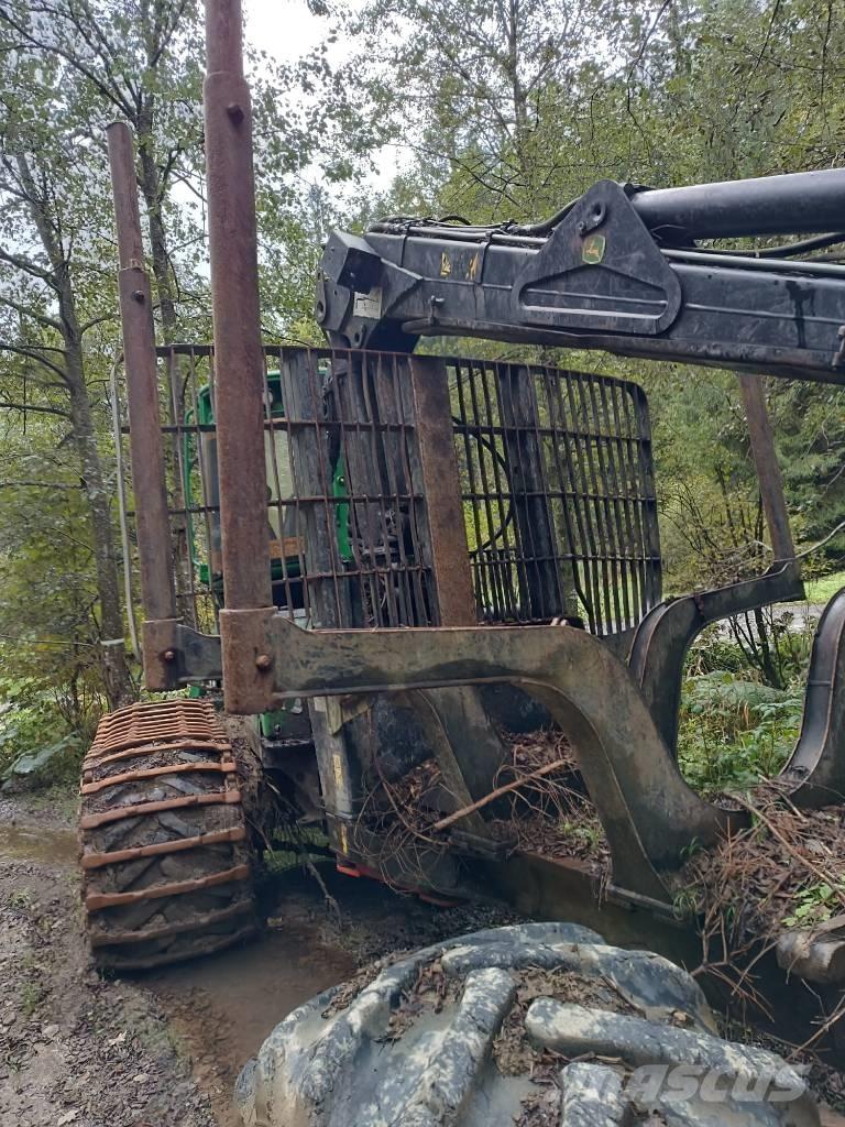 John Deere 1210 E Форвардеры