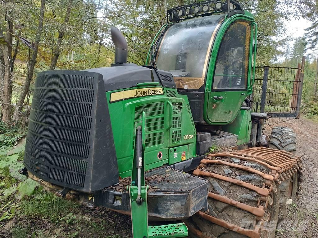 John Deere 1210 E Форвардеры