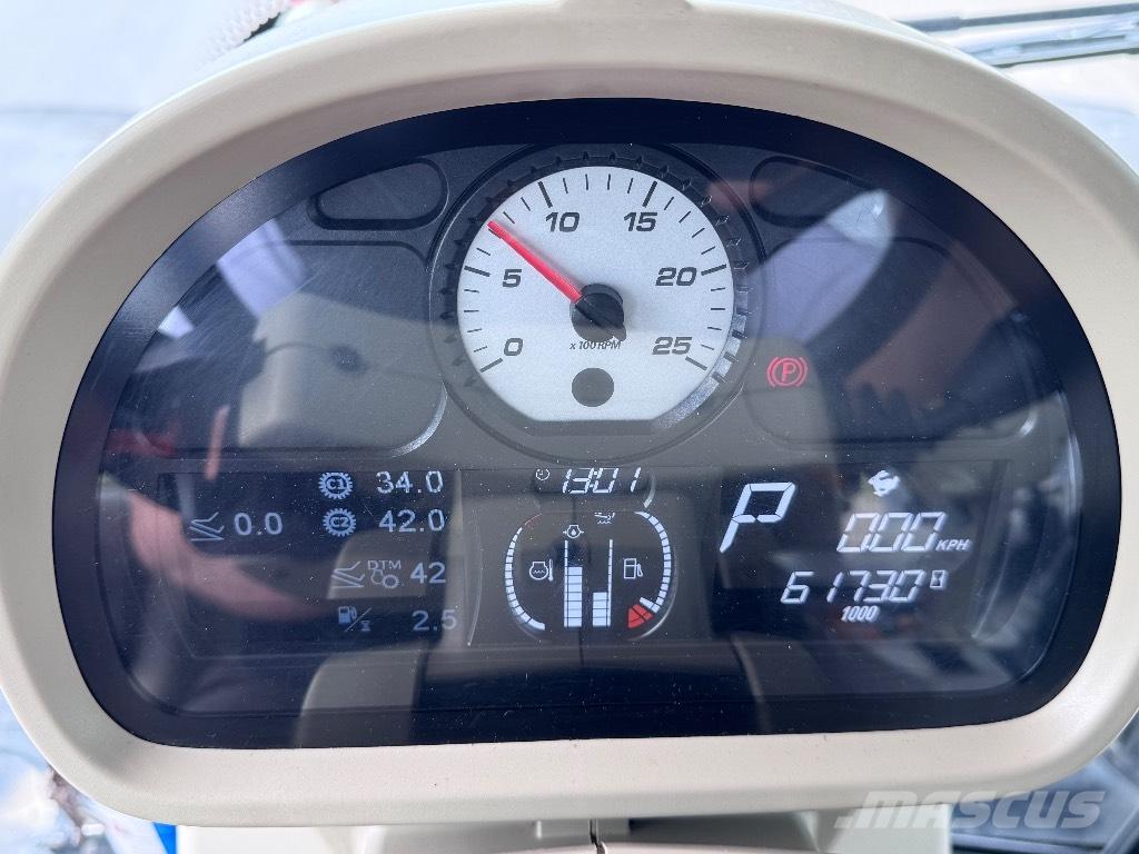 Massey Ferguson 7726 Трактора