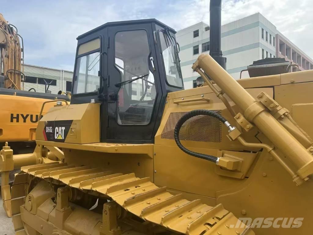 CAT D 6 G Гусеничные бульдозеры
