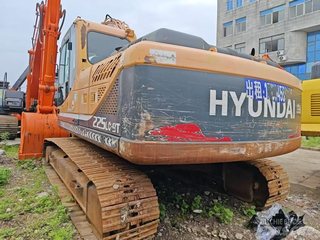 Hyundai R 225LC-9T Гусеничные экскаваторы