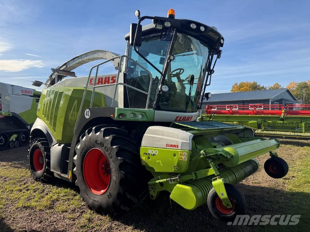 CLAAS Jaguar 930 Самоходные кормоуборочные комбайны
