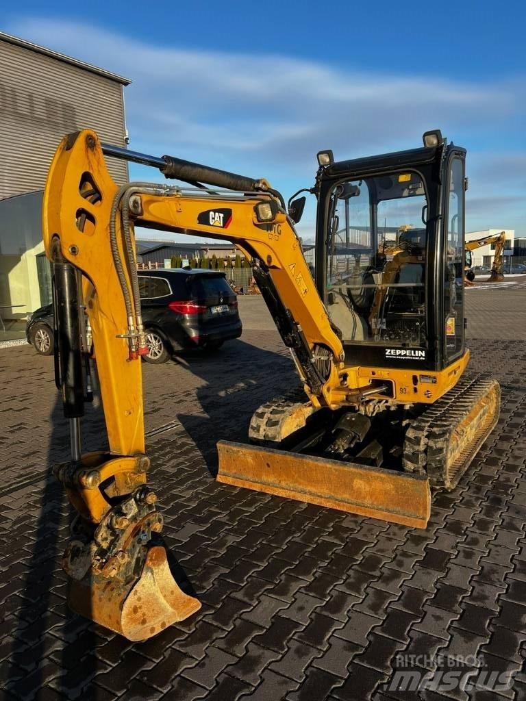 CAT 302.7 DCR Мини-экскаваторы