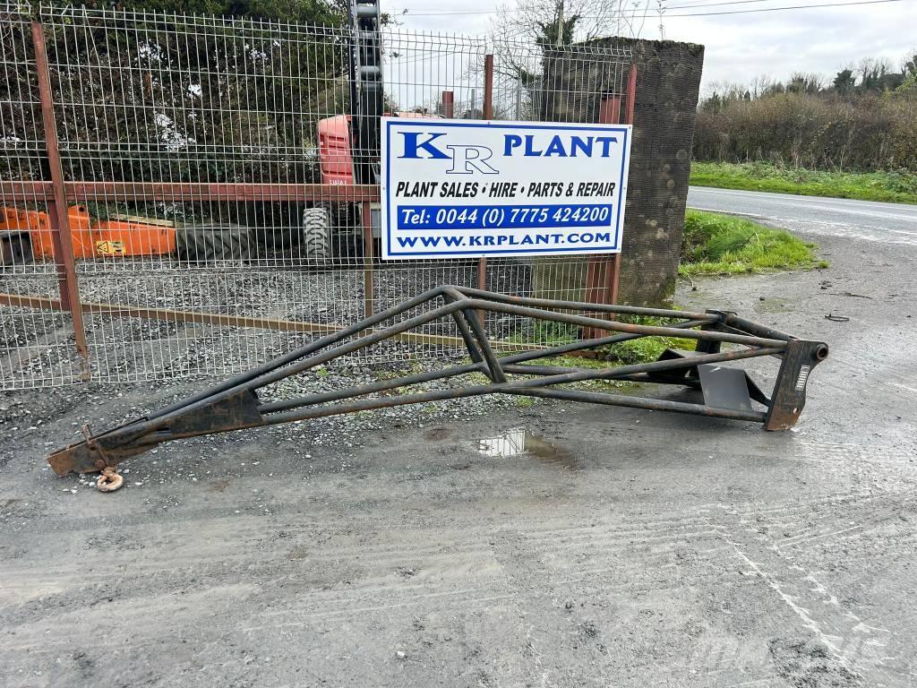 Manitou p600 Гусеничные экскаваторы