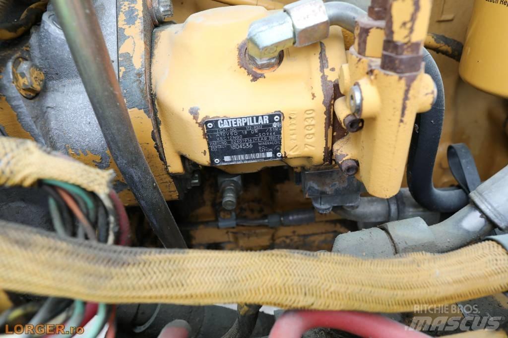 CAT 730 Шарнирно-сочленённые самосвалы