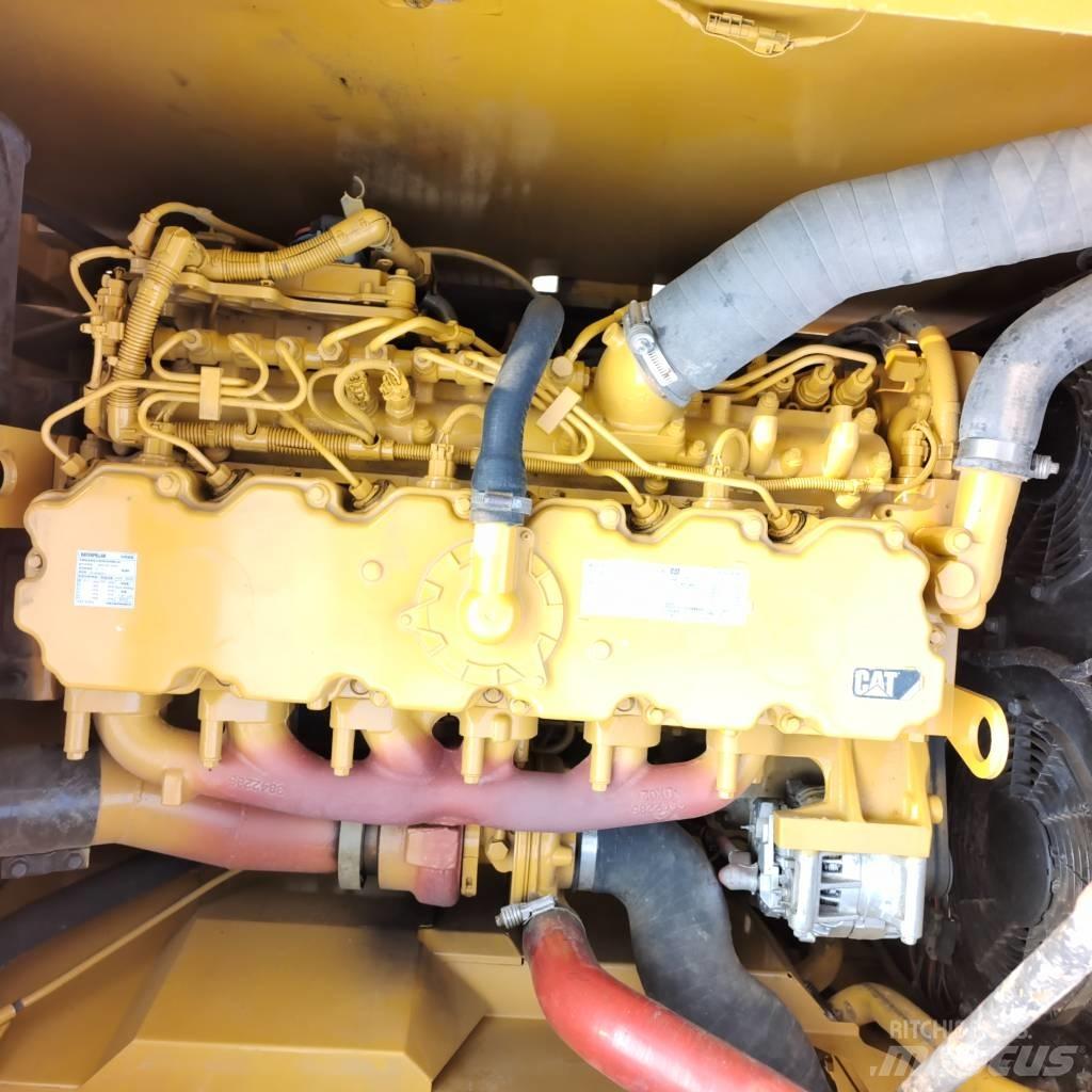 CAT 323GC Гусеничные экскаваторы