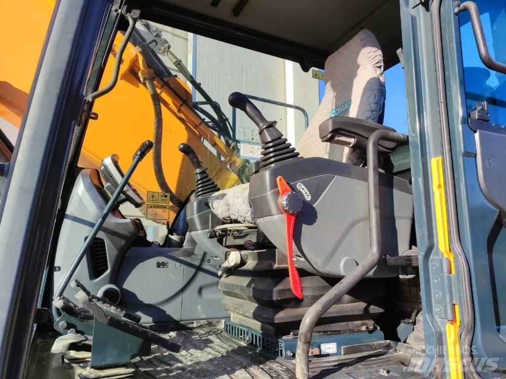 Hyundai HX220NL Гусеничные экскаваторы