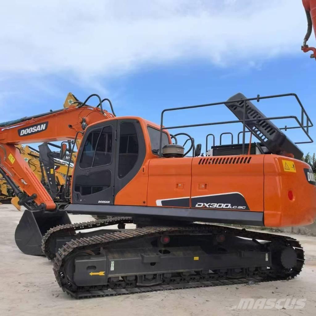 Doosan DX 300 Гусеничные экскаваторы