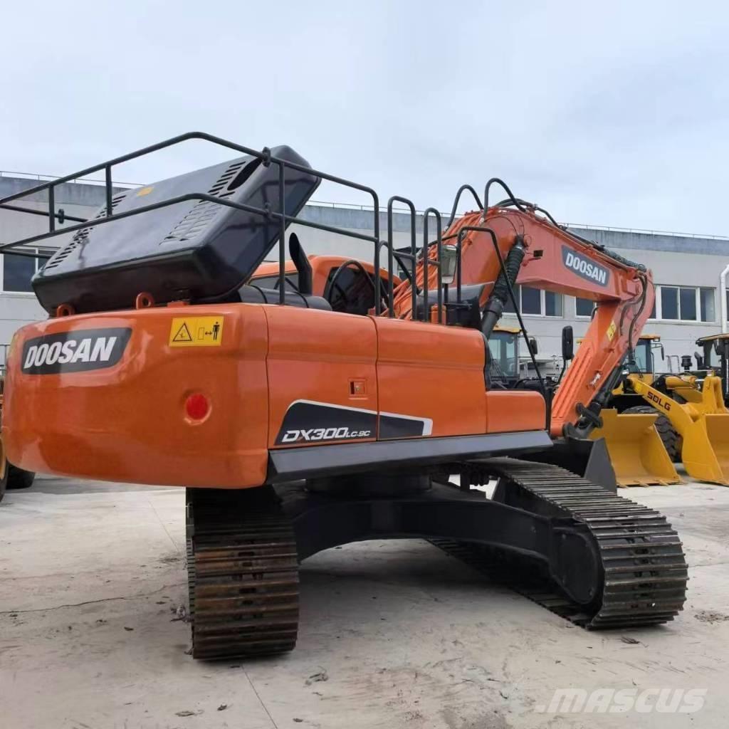 Doosan DX 300 Гусеничные экскаваторы