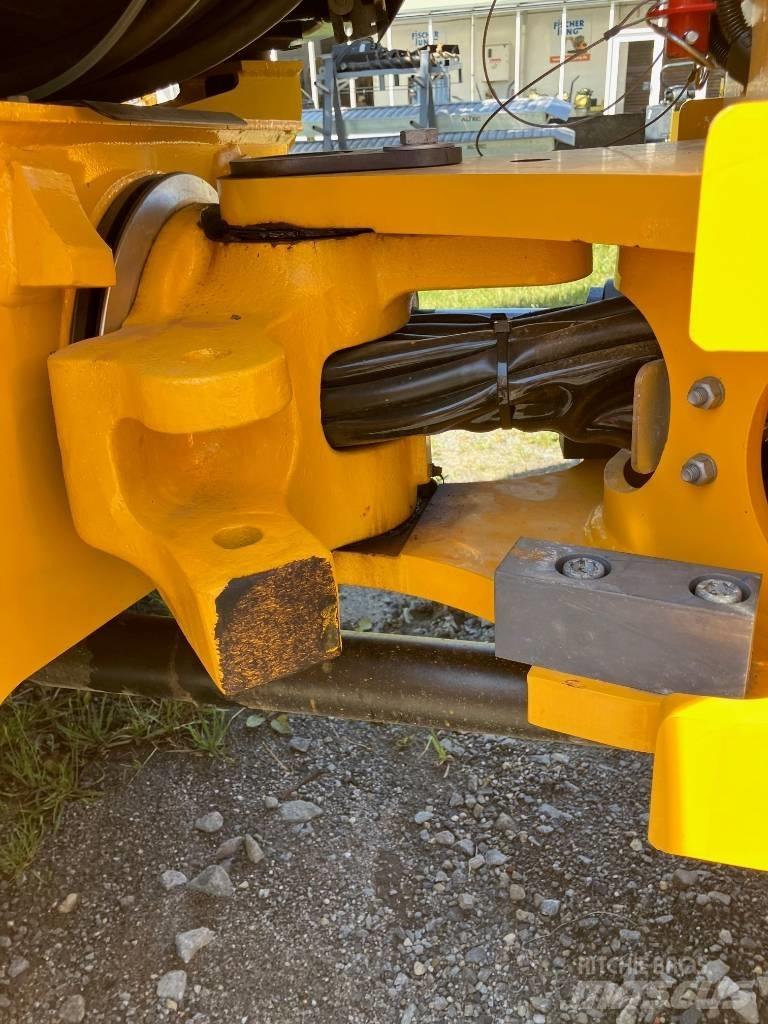 JCB TM 220 Фронтальные погрузчики