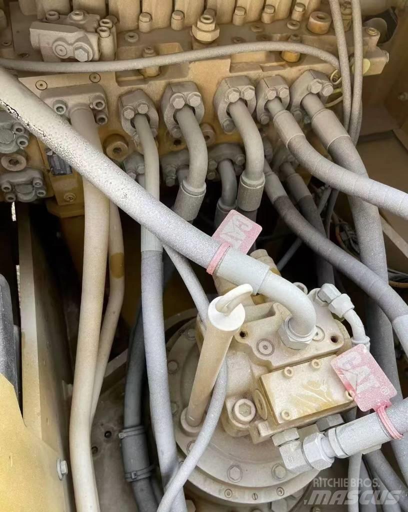 CAT 323 Гусеничные экскаваторы