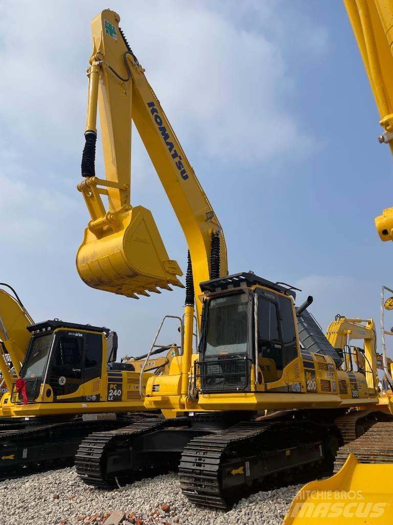 Komatsu PC 200 Гусеничные экскаваторы