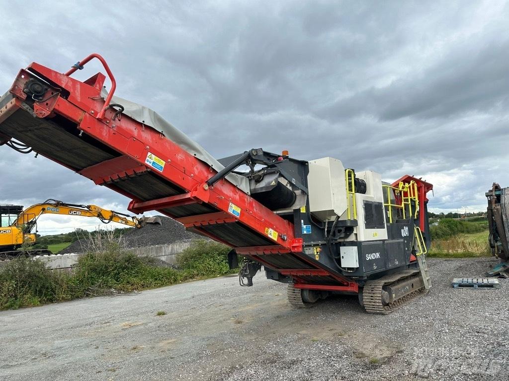Sandvik QJ 241 Мобильные дробилки