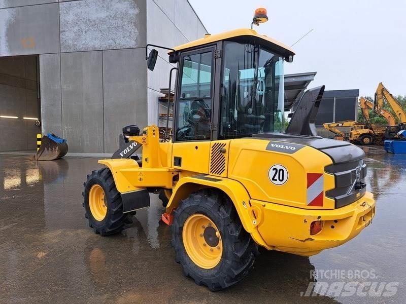 Volvo L 35 G Фронтальные погрузчики