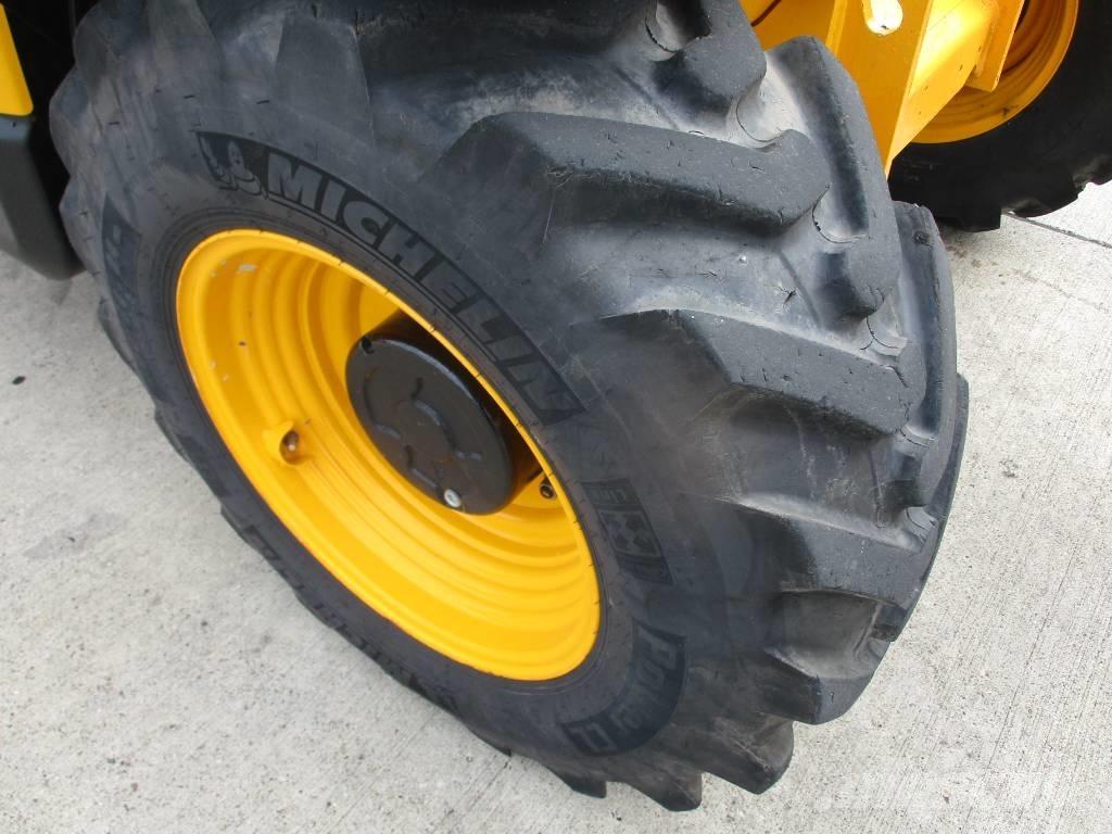 JCB 535-95 (599) Телескопические погрузчики