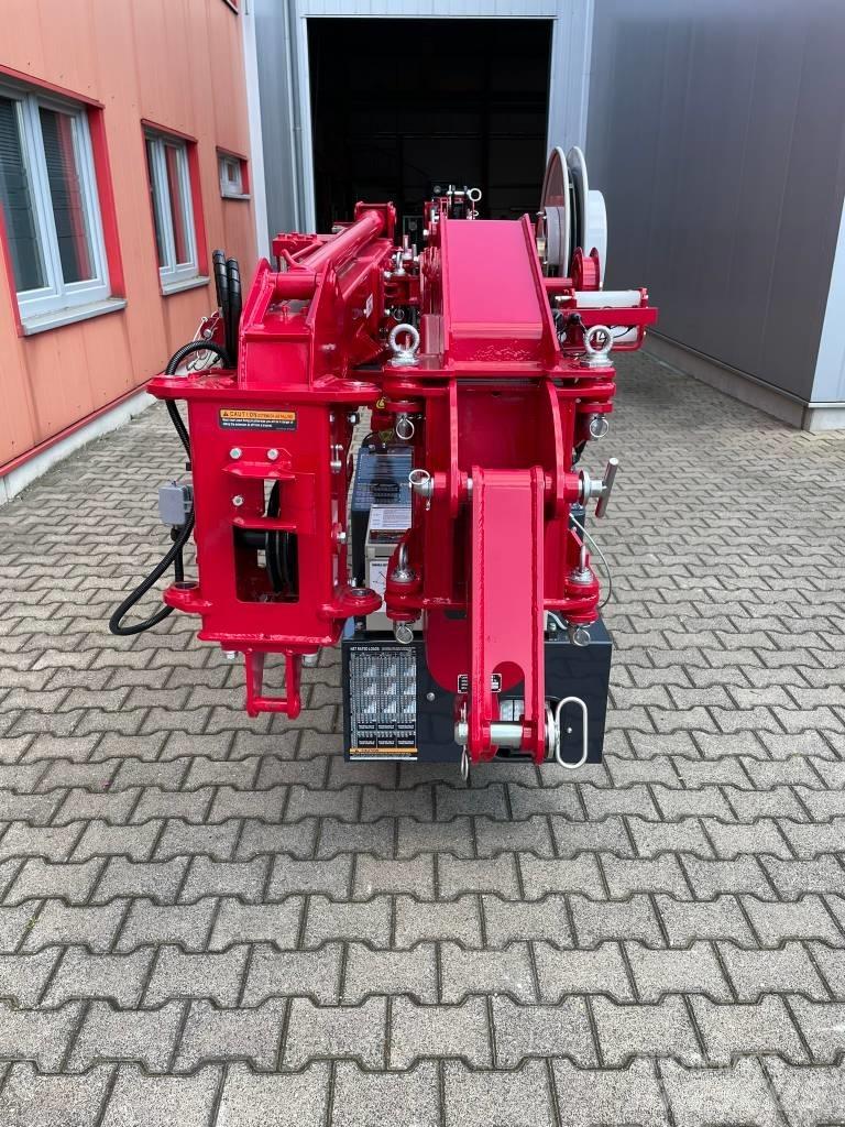 Unic URW-295-2 Гусеничные краны