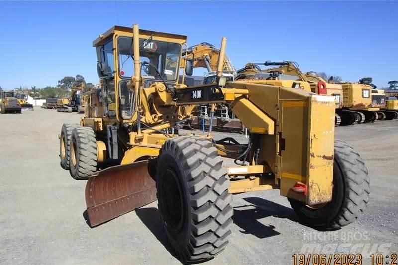 CAT 140K Грейдеры
