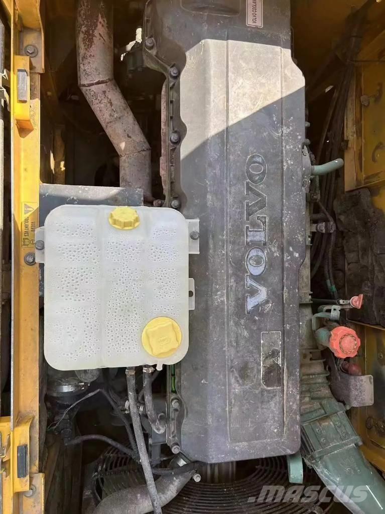 Volvo EC480D Гусеничные экскаваторы
