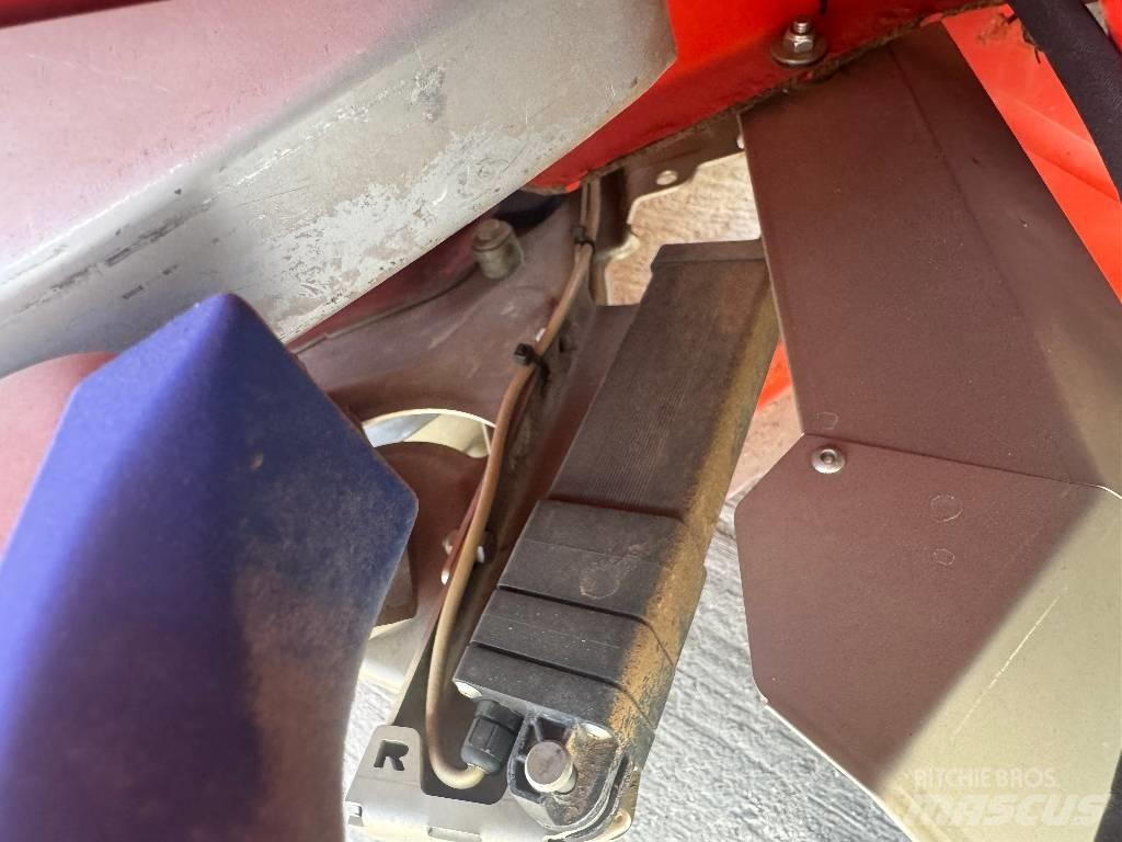 Kuhn Axis 30.1 W Разбрасыватели минеральных удобрений