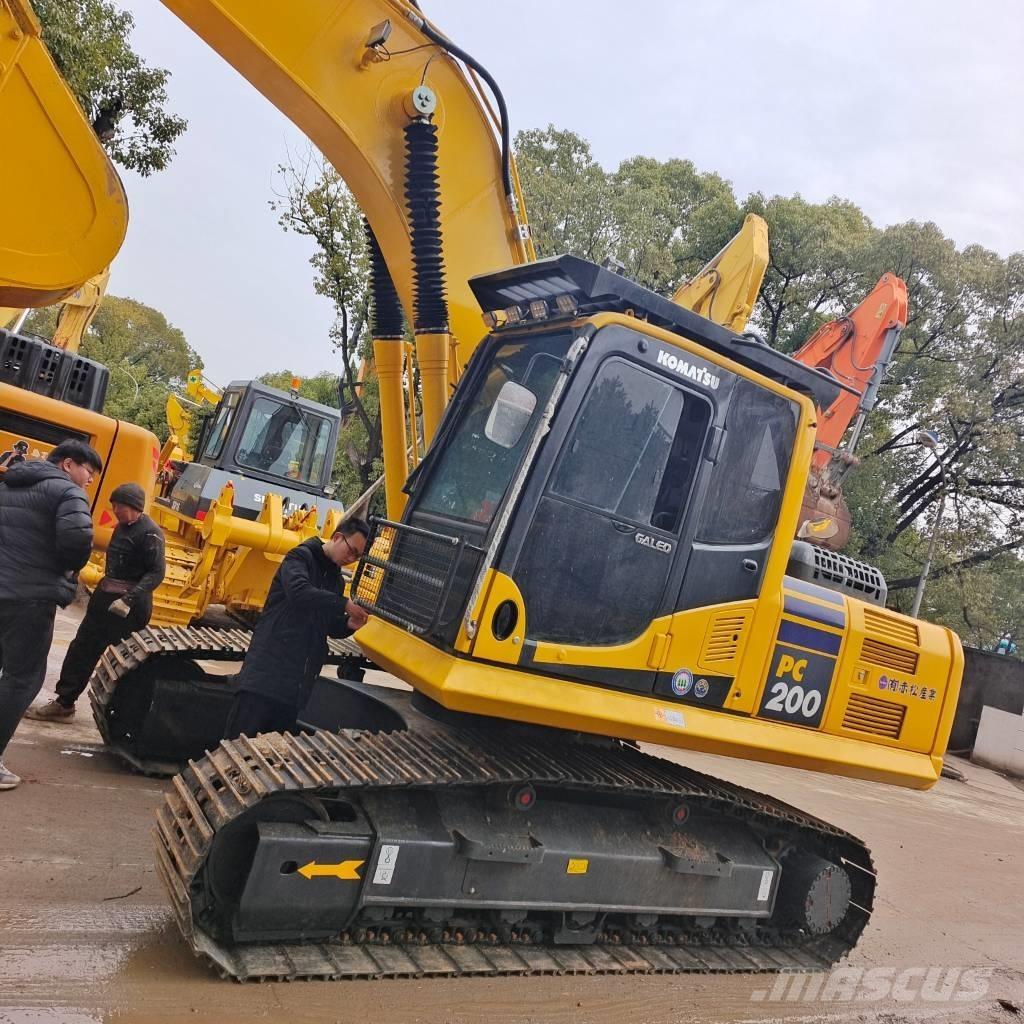 Komatsu PC 200 8N Гусеничные экскаваторы