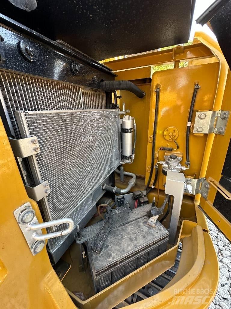 CAT 308 E Гусеничные экскаваторы