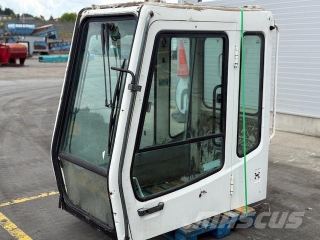 Liebherr CAB SERIE B Кабины и интерьер